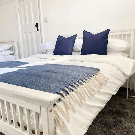Charming Seaside Cottage In Leigh-On-Sea Southend-on-Sea Exteriör bild