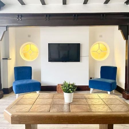 Charming Seaside Cottage In Leigh-On-Sea Southend-on-Sea Exteriör bild