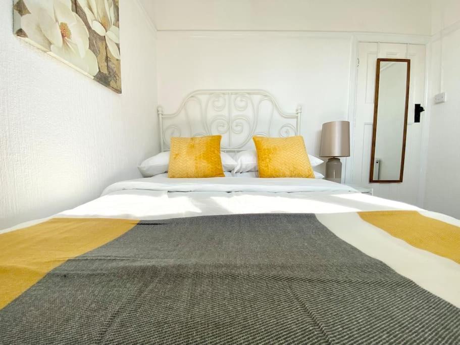 Charming Seaside Cottage In Leigh-On-Sea Southend-on-Sea Exteriör bild