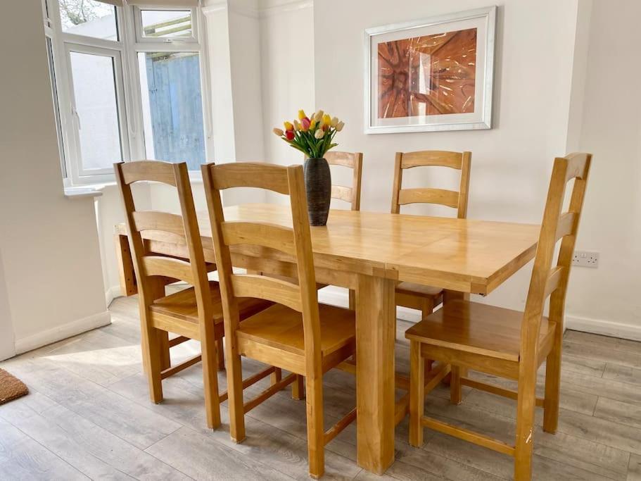 Charming Seaside Cottage In Leigh-On-Sea Southend-on-Sea Exteriör bild