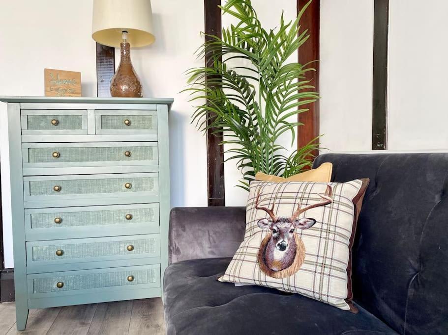 Charming Seaside Cottage In Leigh-On-Sea Southend-on-Sea Exteriör bild